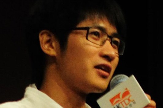 拉力装备选购指南：拉力赛车与HANS怎么挑